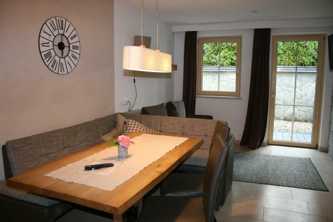 Appartements "Da Zillertaler Und Die Geigerin" Mayrhofen Exterior photo